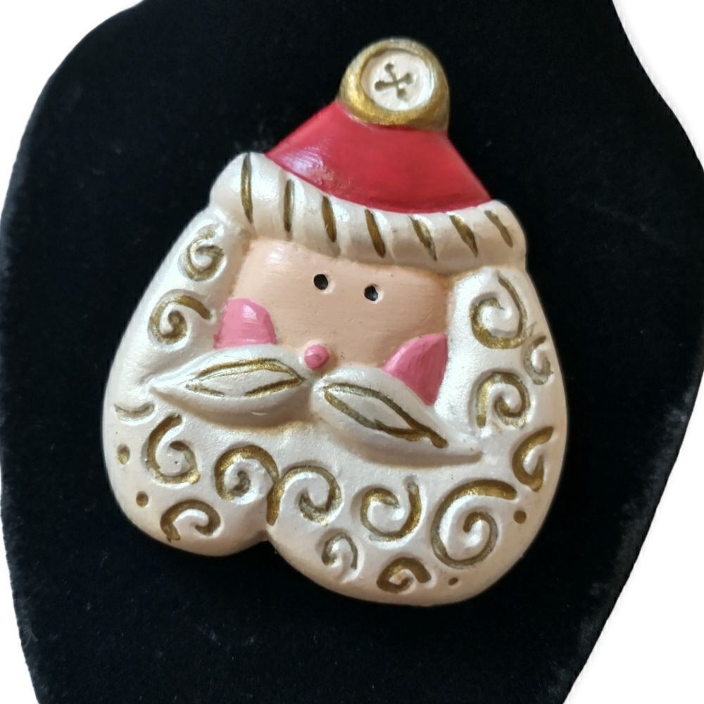Santa Claus Brooch Pin Whimsical Rustic Acrylic Vtg 80s Christmas Resin St Nick.